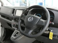 USED 2020 70 VAUXHALL VIVARO-E 3100 75kWh Dynamic Panel Van 5dr Electric Auto L1 H1 (136 ps) 3 SEATS APP SAT NAV ANDROID APPLE CARPLAY AIR CON BLUETOOTH REAR VIEW CAMERA CRUISE CONTROL PARKING SENSORS 2 OWNERS WE CAN REMOVE SHELVING RACKING LIGHTING LIVERY/GRAPHICS UPON REQUEST