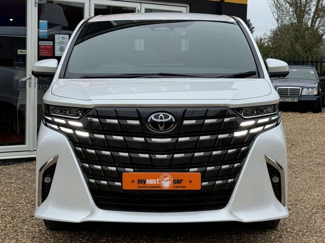 2023 Toyota Alphard 2.5L Auto 5dr - Photo 2
