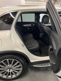 USED 2021 71 MERCEDES-BENZ GLC 2.0 GLC300d AMG Line (Premium) SUV 5dr Diesel G-Tronic+ 4MATIC Euro 6 (s/s) (245 ps) 