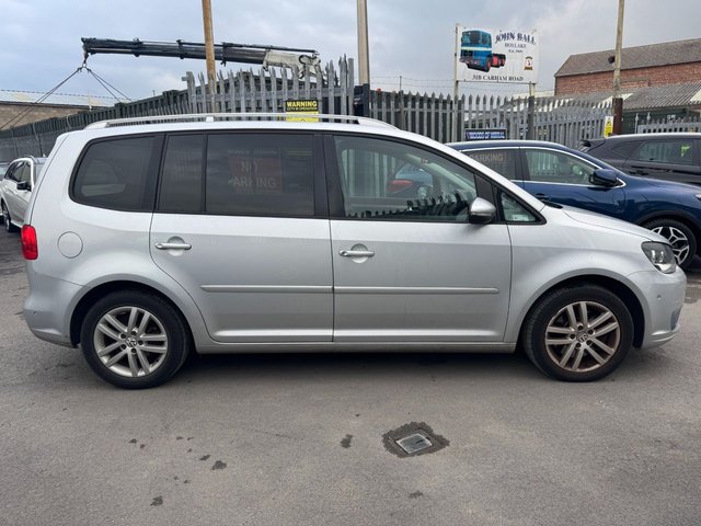 View our VOLKSWAGEN TOURAN