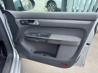 USED 2011 61 VOLKSWAGEN TOURAN 2.0 TDI SE MPV 5dr Diesel Manual Euro 5 (140 ps) 