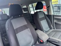 USED 2011 61 VOLKSWAGEN TOURAN 2.0 TDI SE MPV 5dr Diesel Manual Euro 5 (140 ps) 