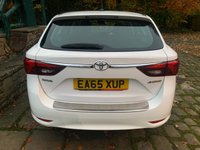 USED 2015 65 TOYOTA AVENSIS 1.6 D-4D Business Edition Touring Sports 5dr Diesel Manual Euro 6 (s/s) (112 bhp) 2015/65reg TOYOTA AVENSIS 1.6 D4D SPORTS TOURER 'BUSINESS EDITION' 5DR - EURO 6 TURBO DIESEL - ONLY &pound;20.00 P/A ROAD TAX - SATELLITE NAVIGATION - LEATHER / ALCANTARA TRIM