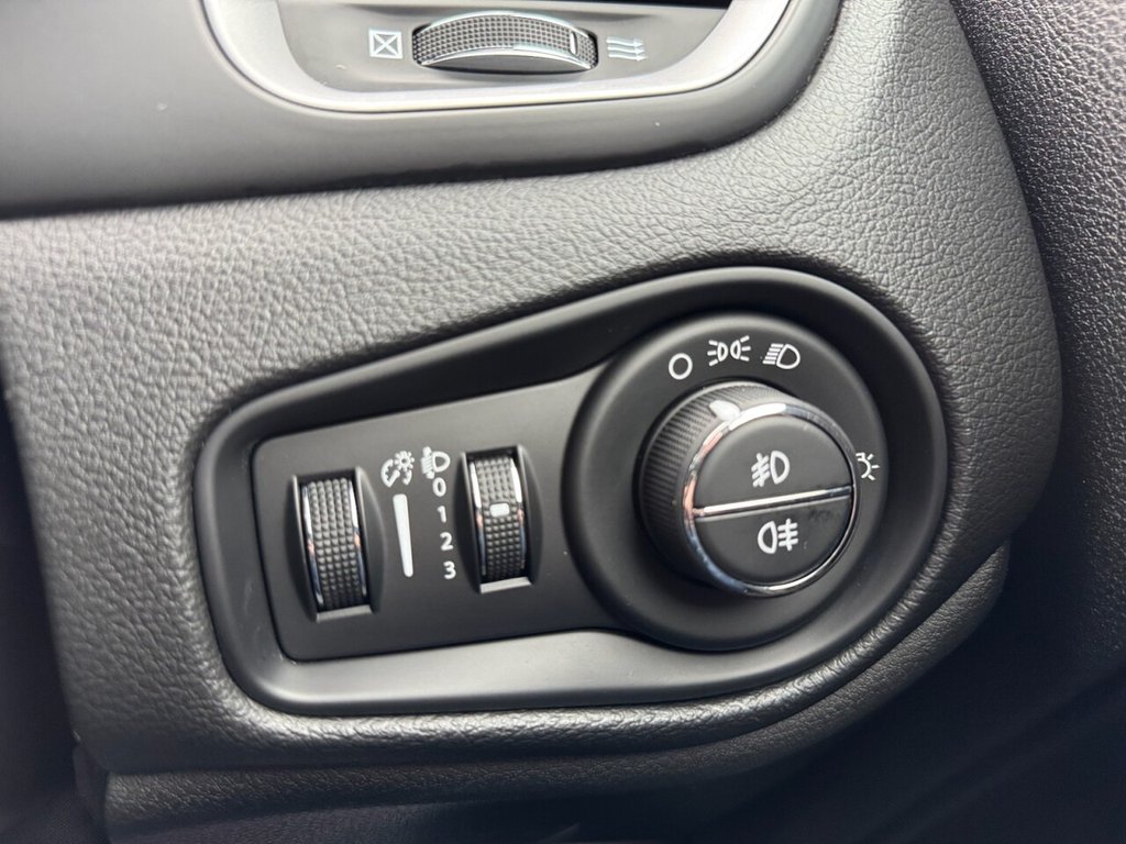 USED 2016 66 JEEP RENEGADE 1.6 MultiJetII Limited SUV 5dr Diesel Manual Euro 6 (s/s) (120 ps) TOP OF RANGE LIMITED MODEL