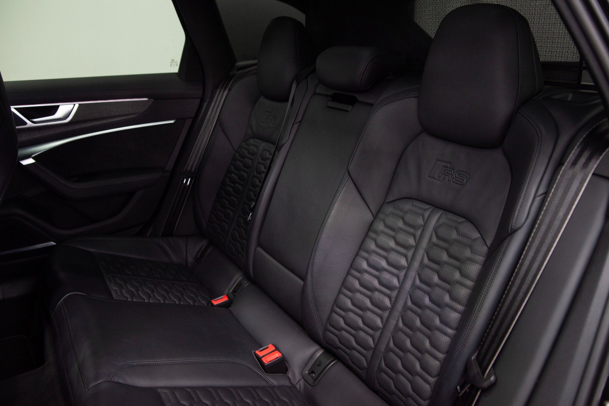 USED 2020 70 AUDI RS6 AVANT 4.0 TFSI V8 Carbon Black 