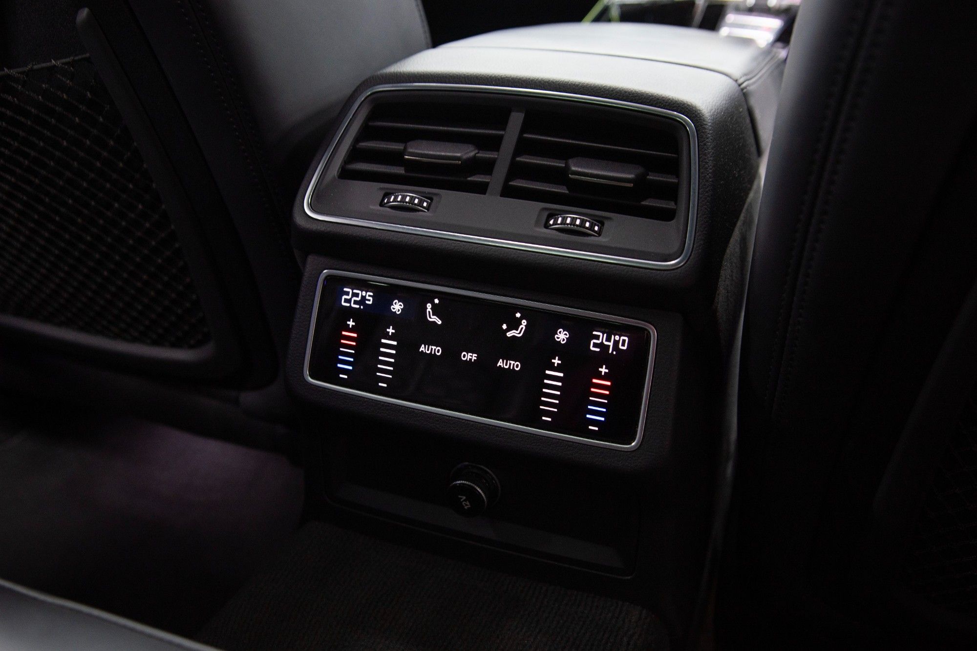 USED 2020 70 AUDI RS6 AVANT 4.0 TFSI V8 Carbon Black 