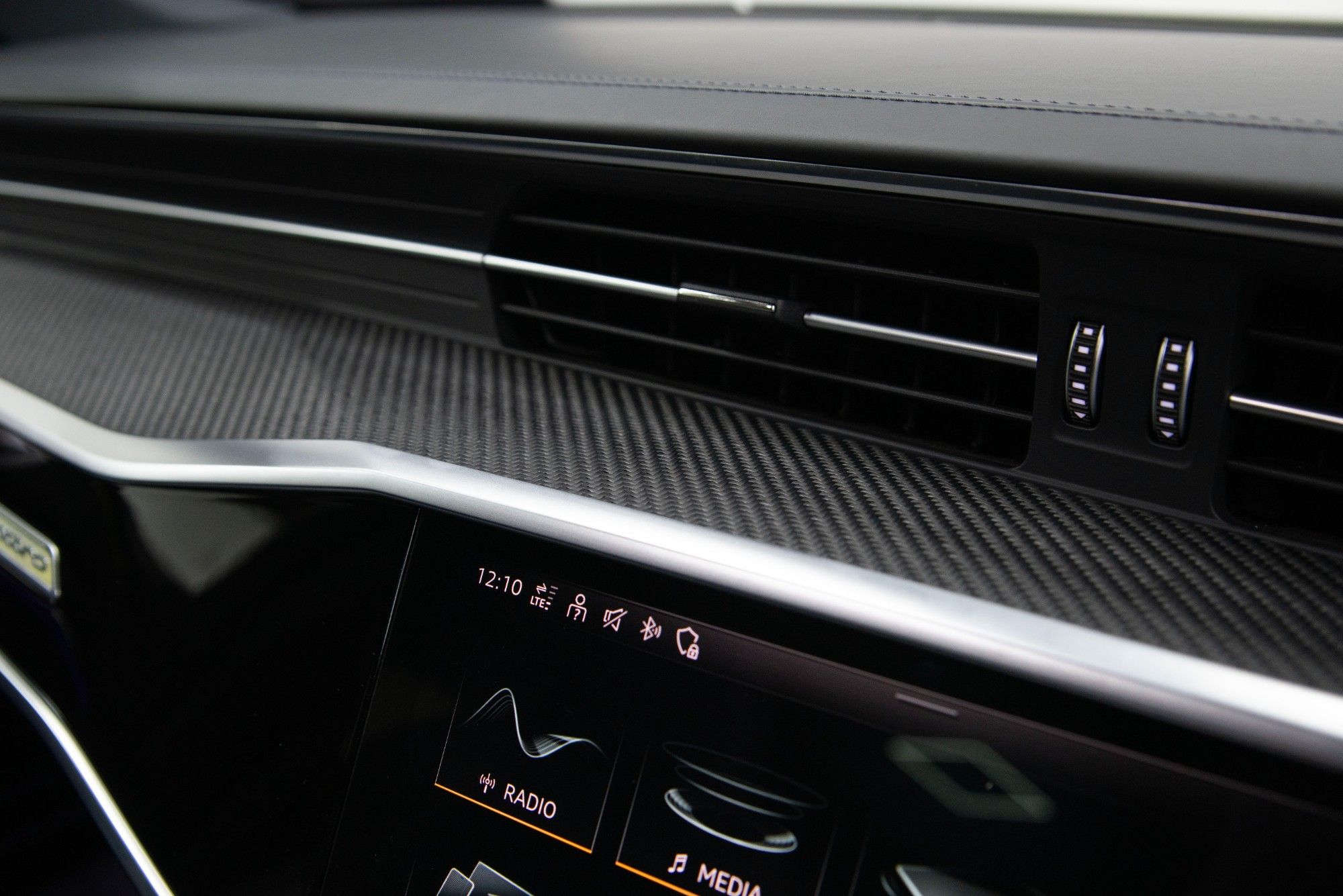 USED 2020 70 AUDI RS6 AVANT 4.0 TFSI V8 Carbon Black 