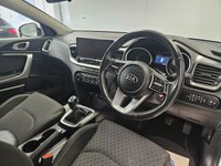 USED 2022 71 KIA CEED 1.6 CRDi MHEV 2 NAV Hatchback 5dr Diesel Hybrid Manual Euro 6 (s/s) (134 bhp) 