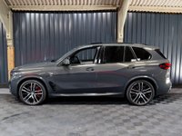 USED 2023 23 BMW X5 3.0 50e 25.7kWh M Sport SUV 5dr Petrol Plug-in Hybrid Steptronic xDrive Euro 6 (s/s) (489 ps) HUGE SPEC, PAN ROOF, COMFORT PACKAGE PLUS - 22 INCH ALLOY WHEELS - M SPORT PRO PACKAGE - TECHNOLOGY PACKAGE - AMAZING FINANCE DEALS AVAILABLE