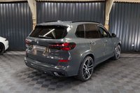 USED 2023 23 BMW X5 3.0 50e 25.7kWh M Sport SUV 5dr Petrol Plug-in Hybrid Steptronic xDrive Euro 6 (s/s) (489 ps) HUGE SPEC, PAN ROOF, COMFORT PACKAGE PLUS - 22 INCH ALLOY WHEELS - M SPORT PRO PACKAGE - TECHNOLOGY PACKAGE - AMAZING FINANCE DEALS AVAILABLE