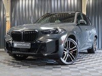USED 2023 23 BMW X5 3.0 50e 25.7kWh M Sport SUV 5dr Petrol Plug-in Hybrid Steptronic xDrive Euro 6 (s/s) (489 ps) HUGE SPEC, PAN ROOF, COMFORT PACKAGE PLUS - 22 INCH ALLOY WHEELS - M SPORT PRO PACKAGE - TECHNOLOGY PACKAGE - AMAZING FINANCE DEALS AVAILABLE