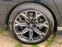 USED 2023 73 BMW I7 60 105.7kWh Excellence (Pro) Saloon 4dr Electric Auto xDrive (544 ps) HUGE SPEC - 2023 BMW I7 60 EXCELLENCE - FULL ELECTRIC - AUTOMATIC - X-DRIVE - EXEC PACK - LOW MILEAGE - BALANCE MNF WARRANTY - COST NEW IN EXCESS OF &pound;135 K