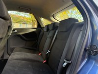 USED 2006 06 FORD FOCUS 1.6 Ghia Hatchback 5dr Petrol Manual (161 g/km, 99 bhp) 