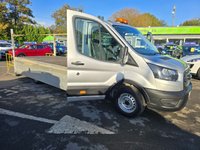 USED 2020 20 FORD TRANSIT 2.0 350 EcoBlue Leader L4 in silver, 65,000 miles, full service history 1 owner ULEZ Euro 6 diesel dropside, 6-speed manual, AC plus VAT @ 20% APPROVED CARS AND FINANCE ARE PLEASED TO OFFER THIS FORD TRANSIT 2.0 350 ECOBLUE LEADER L4 IN SILVER WITH 65,000  MILES AND A FULL SERVICE HISTORY, 1 OWNER FROM NEW, ULEZ COMPLIANT EURO 6 DIESEL HIGH SIDED DROPSIDE VEHICLE WITH A GREAT SPEC SUCH AS A 6 SPEED MANUAL GEARBOX, AIR CONDITIONING, 4.2 INCH DISPLAY, 16 INCH STEEL WHEELS, DAYTIME RUNNING LIGHTS, HAOLGEN HEADLIGHTS, ELECTRIC WINDOWS, CLOTH INTERIOR  AND MUCH MUCH MORE! FINAL PRICE PLUS VAT @ 20%!FOR FURTHER INFORMATION REGARDING T