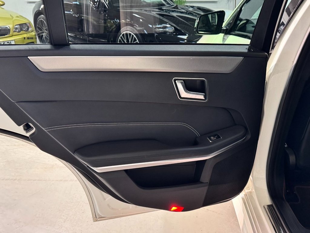 USED 2015 15 MERCEDES-BENZ E-CLASS 3.0 E350 V6 BlueTEC AMG Night Edition (Premium) Estate 5dr Diesel G-Tronic+ Euro 6 (s/s) (258 ps) PAN ROOF+HEAT LEATHER+REAR CAM