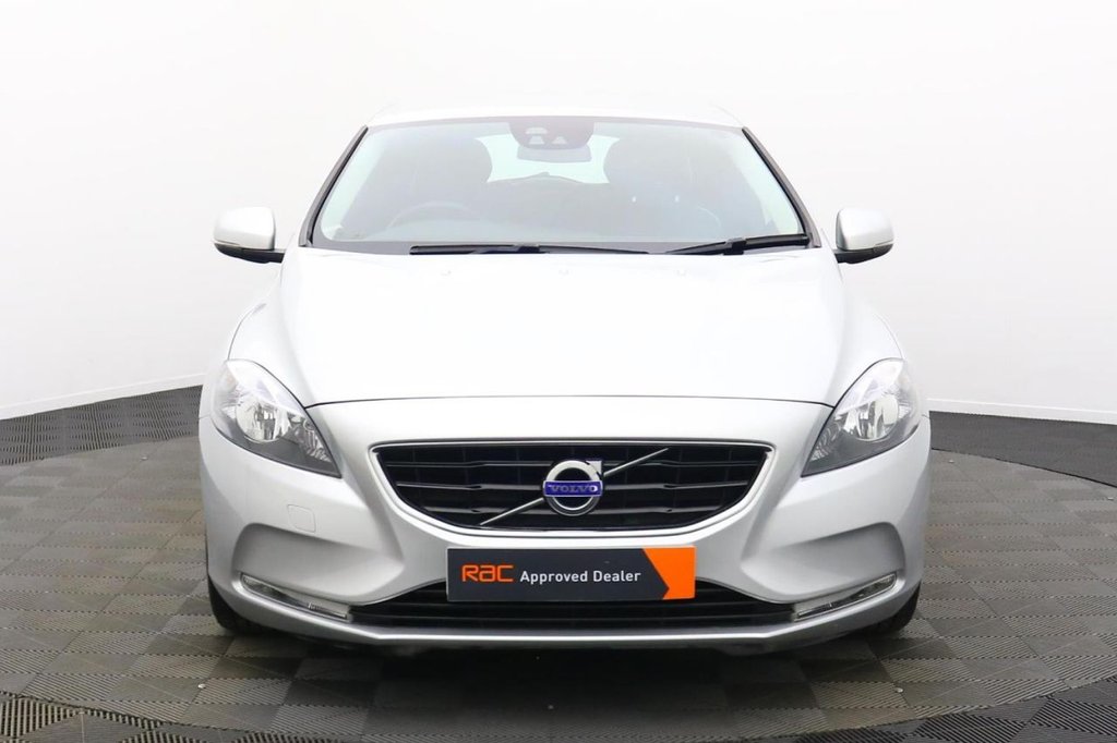 USED 2015 65 VOLVO V40 1.5 T2 SE Hatchback 5dr Petrol Auto Euro 6 (s/s) (122 ps) DAB Cruise Control