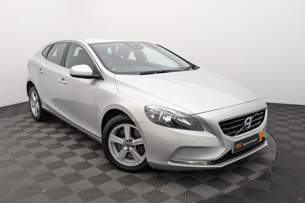 USED 2015 65 VOLVO V40 1.5 T2 SE Hatchback 5dr Petrol Auto Euro 6 (s/s) (122 ps) DAB Cruise Control