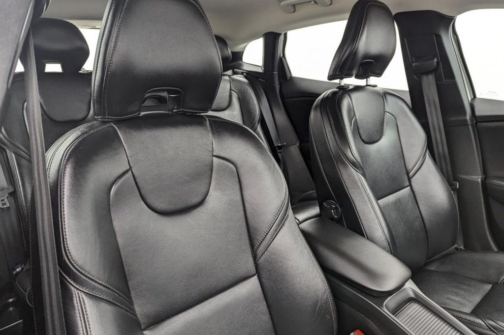 USED 2015 65 VOLVO V40 1.5 T2 SE Hatchback 5dr Petrol Auto Euro 6 (s/s) (122 ps) DAB Cruise Control