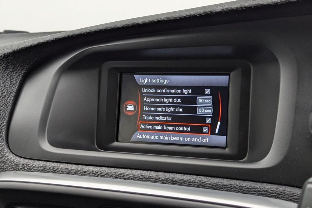 USED 2015 65 VOLVO V40 1.5 T2 SE Hatchback 5dr Petrol Auto Euro 6 (s/s) (122 ps) DAB Cruise Control