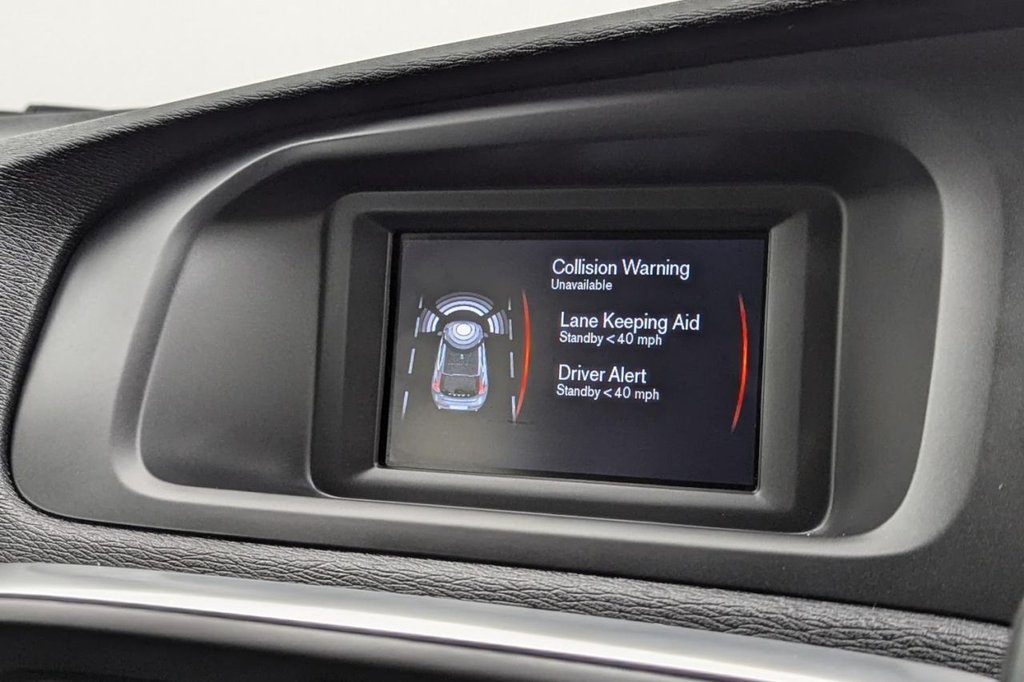 USED 2015 65 VOLVO V40 1.5 T2 SE Hatchback 5dr Petrol Auto Euro 6 (s/s) (122 ps) DAB Cruise Control