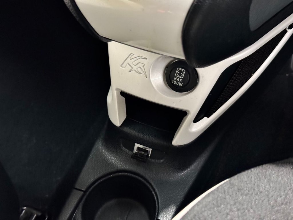 USED 2016 16 FORD KA 1.2 Zetec White Edition Hatchback 3dr Petrol Manual Euro 6 (s/s) (69 ps) BLACK ALLOYS+ B/TOOTH+PRIVACY