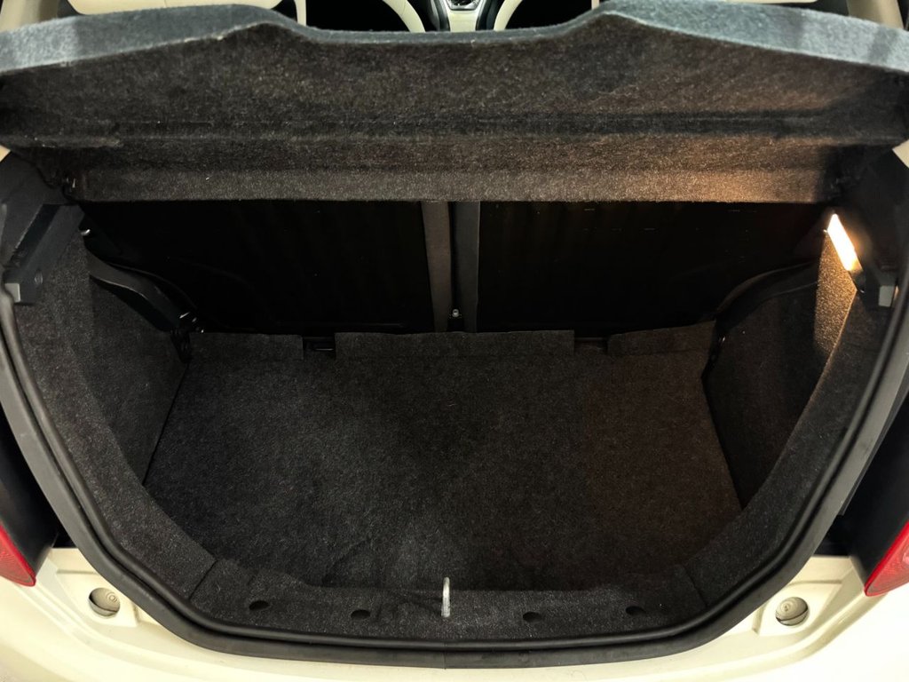 USED 2016 16 FORD KA 1.2 Zetec White Edition Hatchback 3dr Petrol Manual Euro 6 (s/s) (69 ps) BLACK ALLOYS+ B/TOOTH+PRIVACY