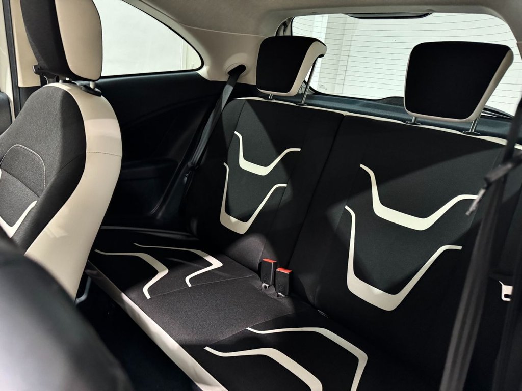 USED 2016 16 FORD KA 1.2 Zetec White Edition Hatchback 3dr Petrol Manual Euro 6 (s/s) (69 ps) BLACK ALLOYS+ B/TOOTH+PRIVACY