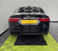 USED 2016 16 JAGUAR XF 2.0d Portfolio Saloon 4dr Diesel Auto Euro 6 (s/s) (180 ps) 