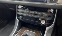 USED 2016 16 JAGUAR XF 2.0d Portfolio Saloon 4dr Diesel Auto Euro 6 (s/s) (180 ps) 