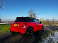 USED 2020 70 MINI Electric Hatch 32.6kWh Level 2 Hatchback 3dr Electric Auto (184 ps) 