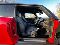 USED 2020 70 MINI Electric Hatch 32.6kWh Level 2 Hatchback 3dr Electric Auto (184 ps) 