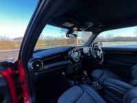 USED 2020 70 MINI Electric Hatch 32.6kWh Level 2 Hatchback 3dr Electric Auto (184 ps) 