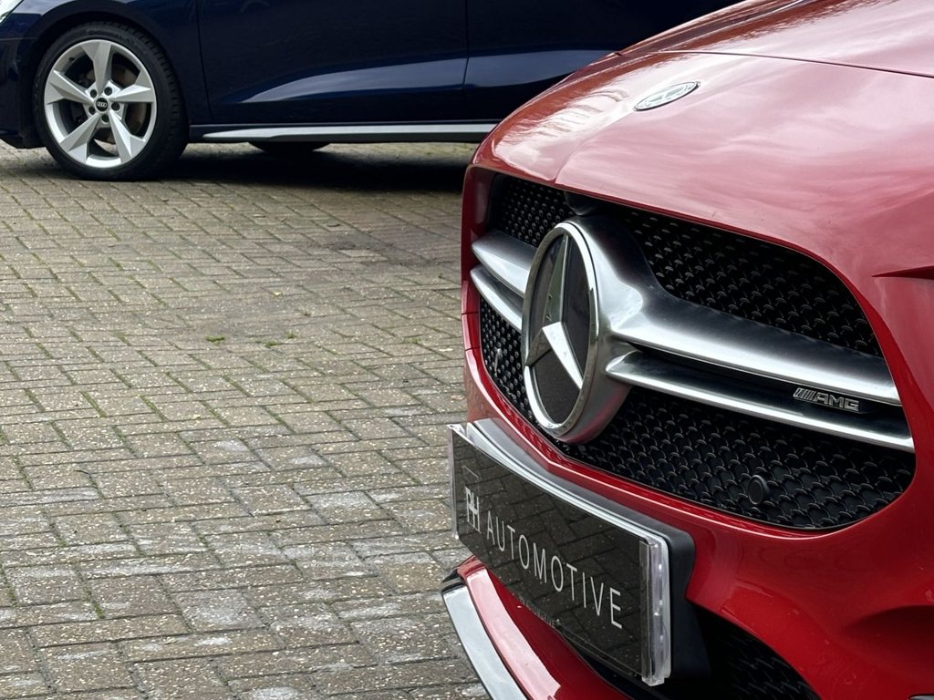 USED 2019 P MERCEDES-BENZ A-CLASS 2.0 A35 AMG (Premium Plus) Hatchback 5dr Petrol SpdS DCT 4MATIC Euro 6 (s/s) (306 ps) AERO KIT|PAN ROOF|2YR WARRANTY