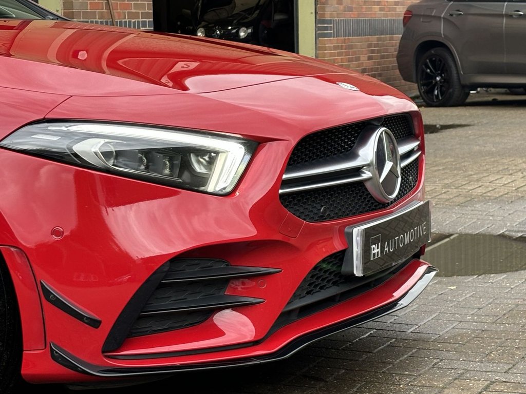 USED 2019 P MERCEDES-BENZ A-CLASS 2.0 A35 AMG (Premium Plus) Hatchback 5dr Petrol SpdS DCT 4MATIC Euro 6 (s/s) (306 ps) AERO KIT|PAN ROOF|2YR WARRANTY