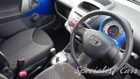 USED 2010 59 TOYOTA AYGO 1.0 VVT-i Blue Hatchback 5dr Petrol MultiMode Euro 4 (67 bhp) 