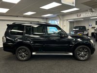 USED 2011 61 MITSUBISHI SHOGUN 3.2 DI-DC SG3 SUV 5dr Diesel Auto 4WD Euro 5 LWB (197 ps) 