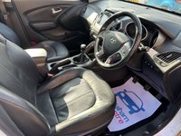 USED 2015 15 HYUNDAI IX35 2.0 CRDi Premium SUV 5dr Diesel Manual 4WD Euro 5 (134 bhp) 