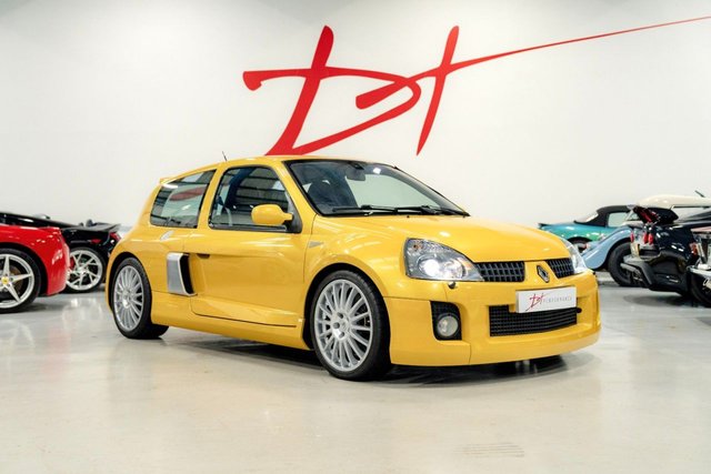 2005 05 Renault Clio 3.0 V6 Sport Hatchback 3dr Petrol Manual (285 g/km, 255 bhp)