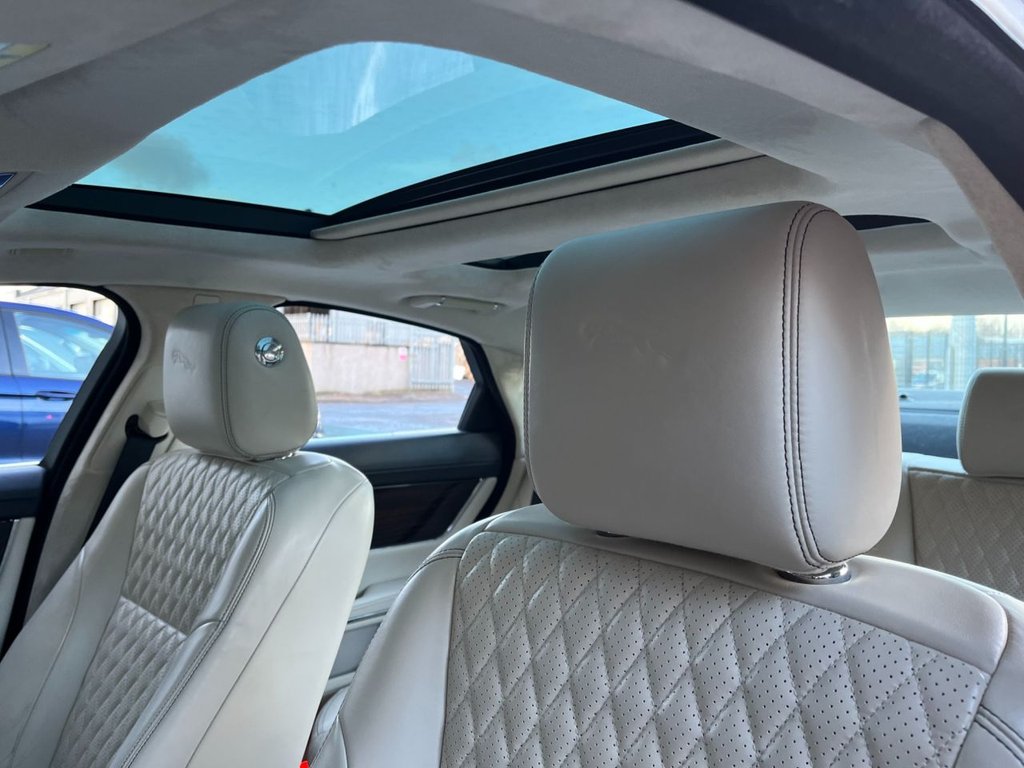 USED 2016 16 JAGUAR XJ 3.0d V6 Portfolio Saloon 4dr Diesel Auto Euro 6 (s/s) (300 ps) 