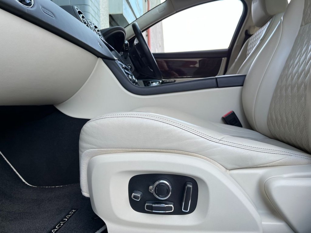 USED 2016 16 JAGUAR XJ 3.0d V6 Portfolio Saloon 4dr Diesel Auto Euro 6 (s/s) (300 ps) 