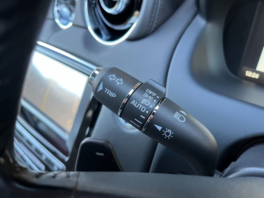 USED 2016 16 JAGUAR XJ 3.0d V6 Portfolio Saloon 4dr Diesel Auto Euro 6 (s/s) (300 ps) 