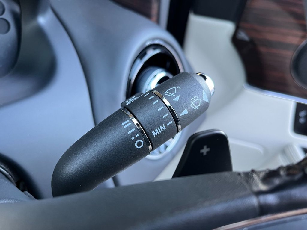 USED 2016 16 JAGUAR XJ 3.0d V6 Portfolio Saloon 4dr Diesel Auto Euro 6 (s/s) (300 ps) 