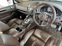 USED 2016 16 PORSCHE CAYENNE 4.2 TD V8 S SUV 5dr Diesel TiptronicS 4WD Euro 5 (s/s) (385 ps) Superb Service Record