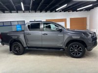 USED 2023 23 TOYOTA HILUX 2.8 D-4D Invincible X Pickup Double Cab 4dr Diesel Auto 4WD Euro 6 (s/s) (204 ps) FANTASTIC CONDITION-TOYOTA WARRANTY