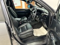USED 2023 23 TOYOTA HILUX 2.8 D-4D Invincible X Pickup Double Cab 4dr Diesel Auto 4WD Euro 6 (s/s) (204 ps) FANTASTIC CONDITION-TOYOTA WARRANTY