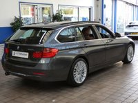 USED 2013 13 BMW 3 SERIES 2.0 320i Luxury Touring 5dr Petrol Auto xDrive Euro 6 (s/s) (184 ps) STUNNING EXAMPLE PROFESSIONAL SAT NAV HEATED LEATHER ELECTRIC MEMORY SEATS CRUISE CONTROL PARKING SENSORS 2 OWNERS SERVICE HISTORY