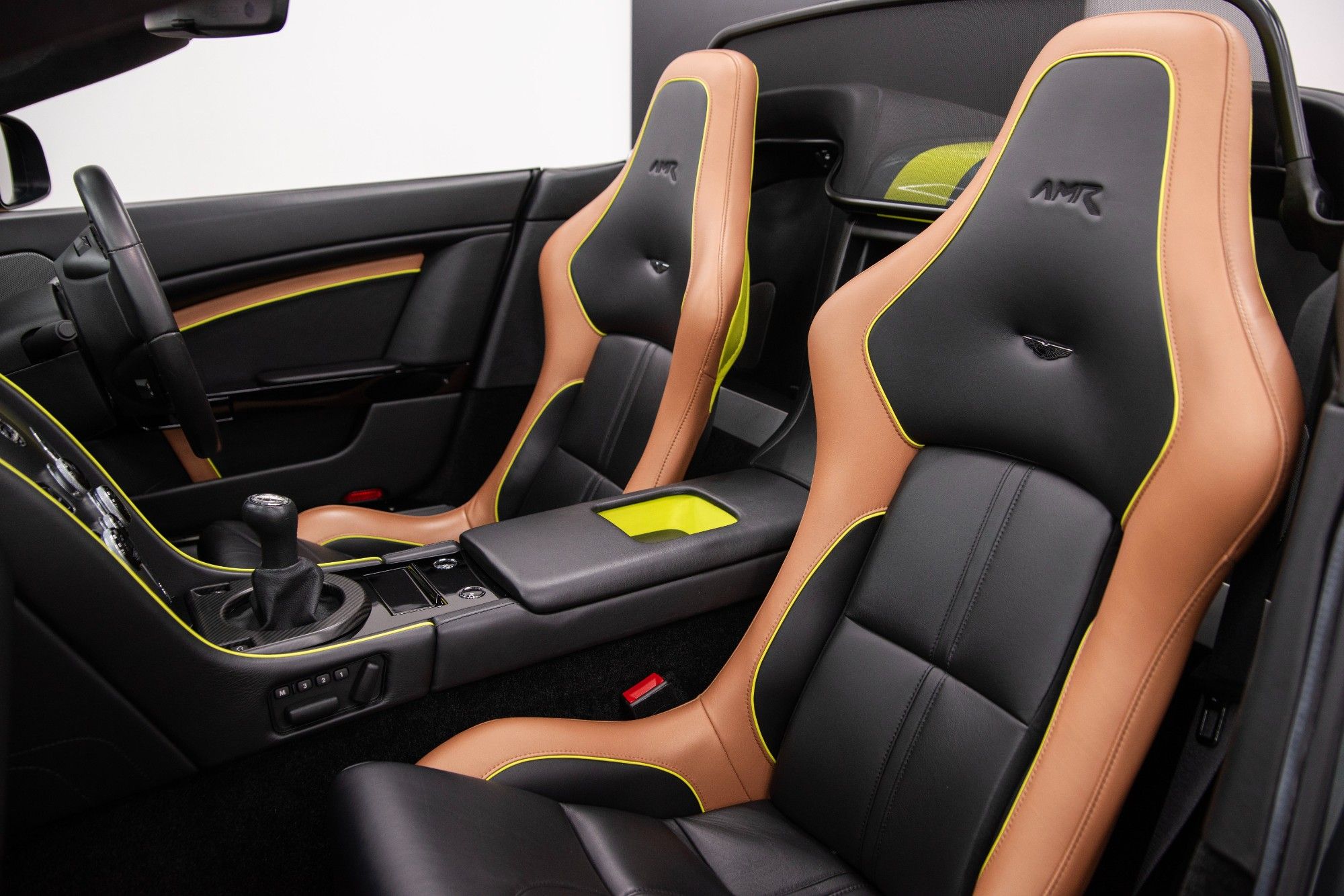 USED 2018 18 ASTON MARTIN VANTAGE 4.7 V8 AMR Roadster Manual 
