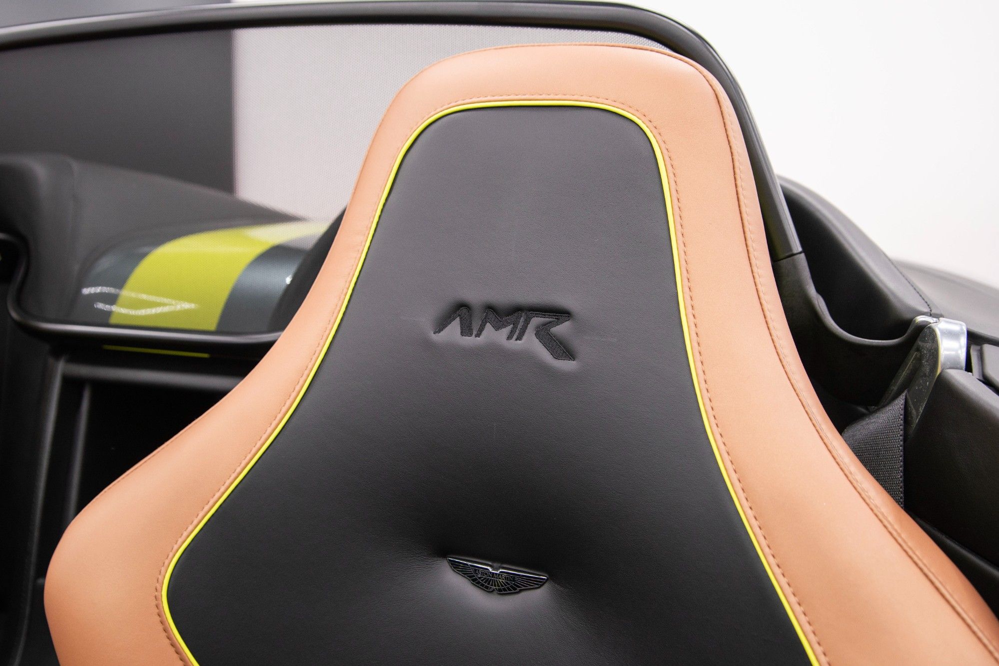 USED 2018 18 ASTON MARTIN VANTAGE 4.7 V8 AMR Roadster Manual 