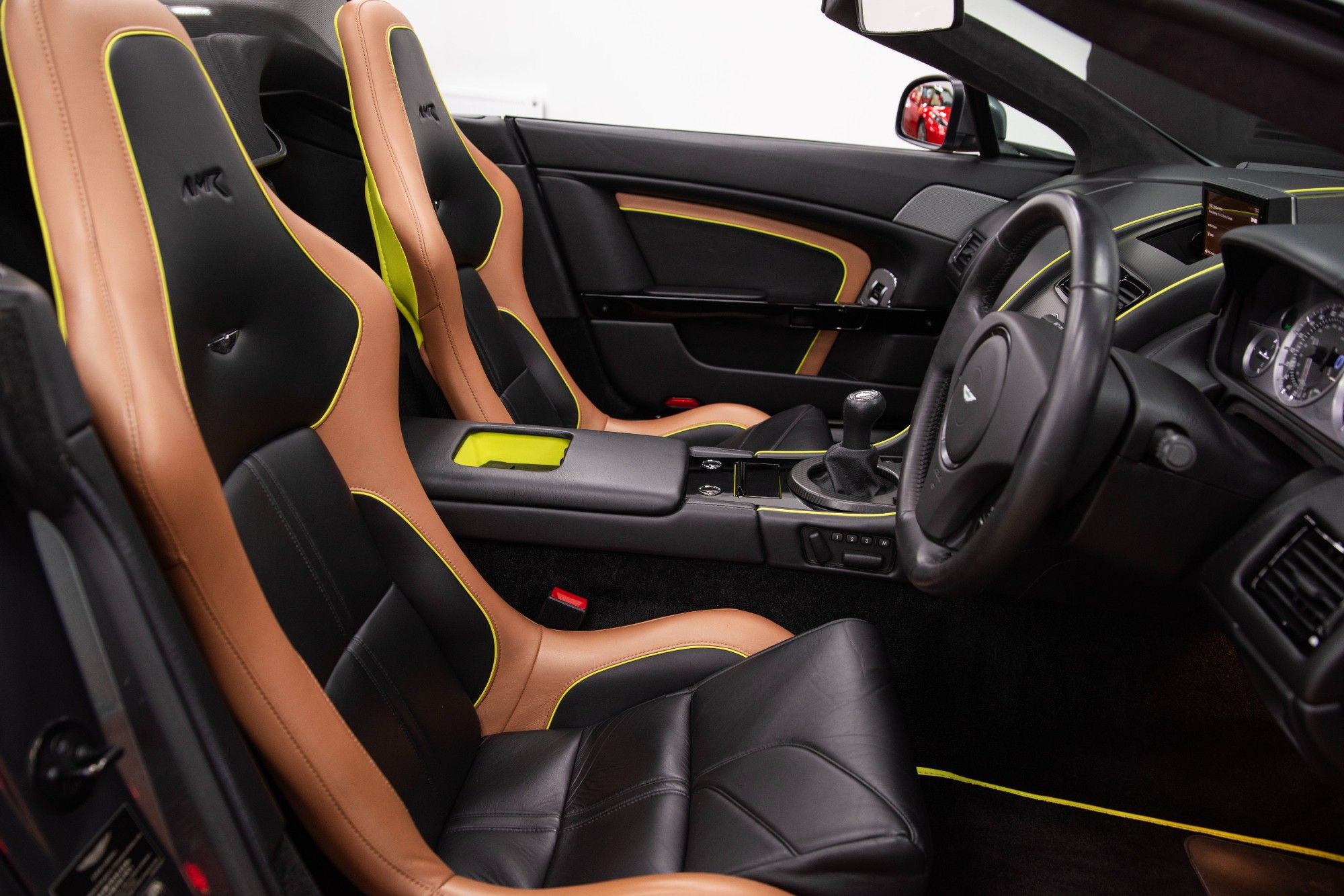 USED 2018 18 ASTON MARTIN VANTAGE 4.7 V8 AMR Roadster Manual 
