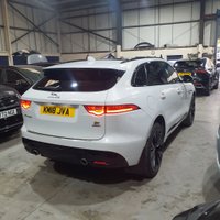 USED 2018 18 JAGUAR F-PACE 3.0 D300 V6 S SUV 5dr Diesel Auto AWD Euro 6 (s/s) (300 ps) GENUINE MILES HPI CLEAR FSH